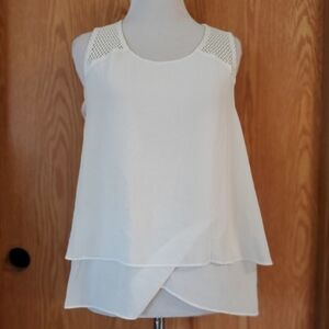 Relished white sleeveless tiered flowy blouse polyester/cotton size L